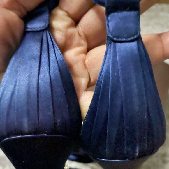 Gucci silk pleated pumps - Picture 2 of 10